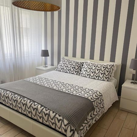 Bernini 20 Bed and Breakfast Νάπολη Εξωτερικό φωτογραφία
