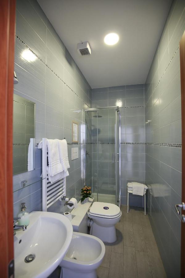 Bernini 20 Bed and Breakfast Νάπολη Εξωτερικό φωτογραφία