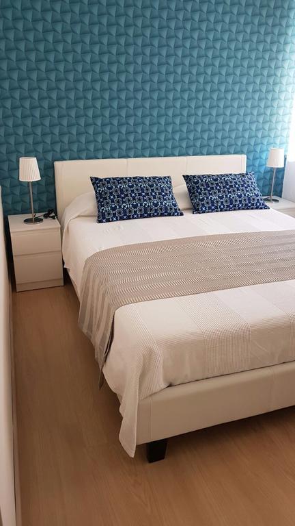 Bernini 20 Bed and Breakfast Νάπολη Δωμάτιο φωτογραφία