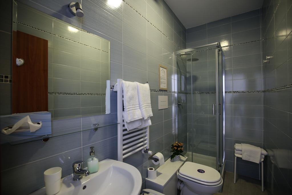Bernini 20 Bed and Breakfast Νάπολη Εξωτερικό φωτογραφία